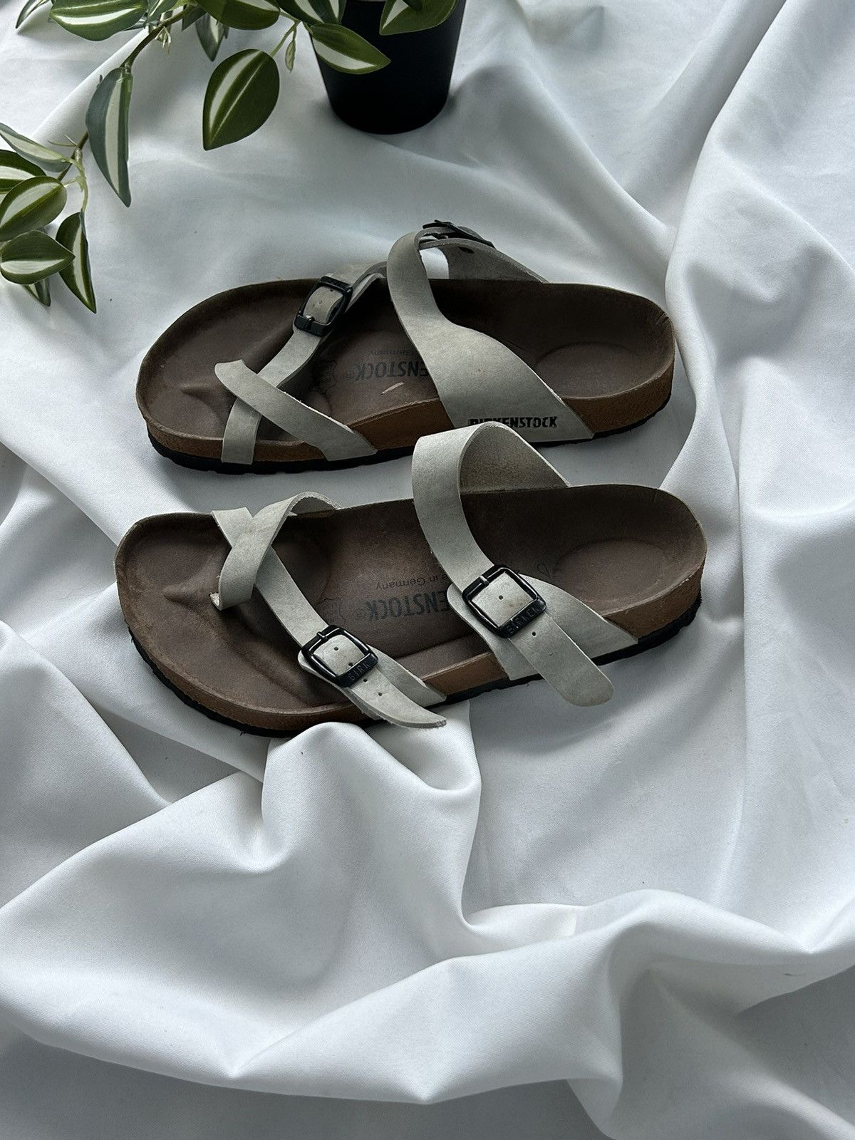 Birkenstock Birkenstock Suede Gray Leather Streetwear Sandals Size US 6 / IT 36 - 9 Thumbnail