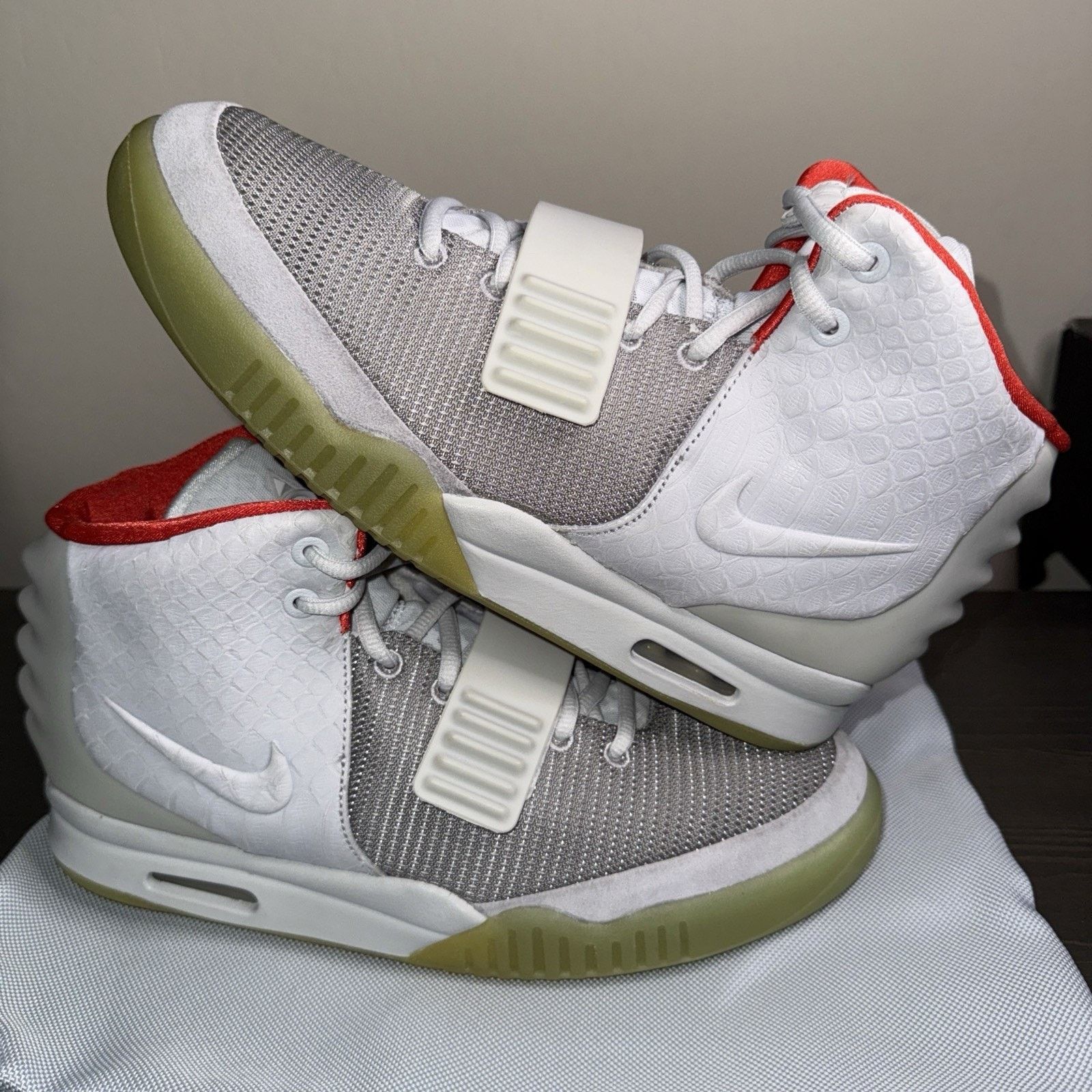Nike Nike Air Yeezy 2 NRG Platinum Kanye West Men's 10 US NEW Size US 10 / EU 43 - 1 Thumbnail
