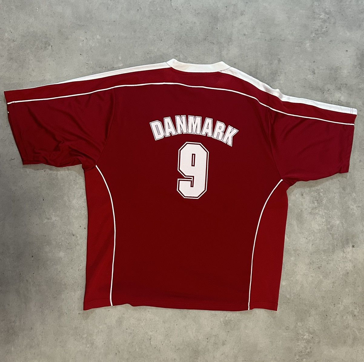 Vintage Denmark football top Size US XL / EU 56 / 4 - 2 Thumbnail