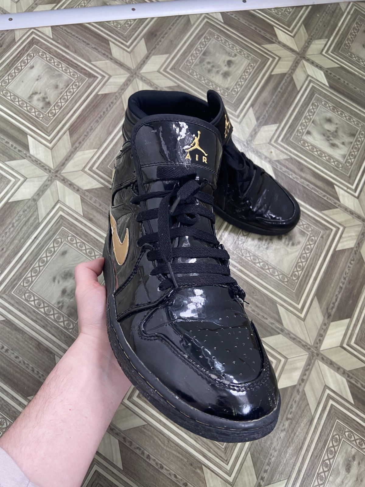 Jordan Brand × Nike × Vintage Nike air Jordan 1 retro OG black metallic gold 2003 Size US 11 / EU 44 - 3 Thumbnail