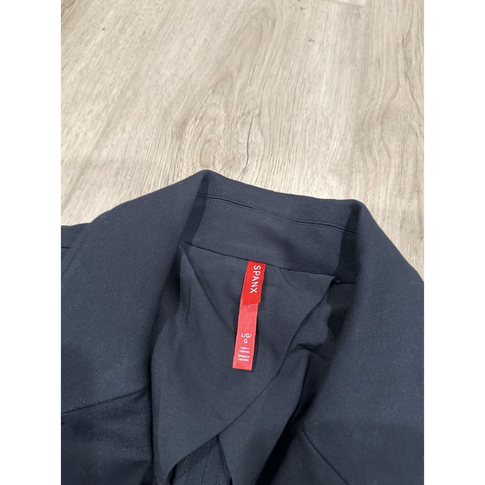Spanx NWT Spanx Tailored Perfect Asymmetrical Blazer Classic Dark Black Size L Size L / US 10 / IT 46 - 7 Thumbnail
