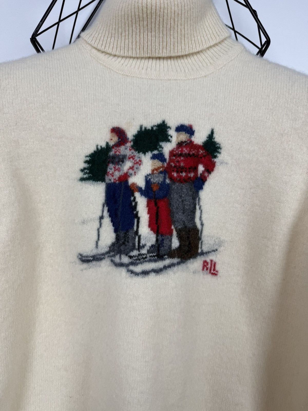 Lauren Ralph Lauren Rare Ralph Lauren Ski Family Scene Lambswool Sweater Size L / US 10 / IT 46 - 2 Thumbnail