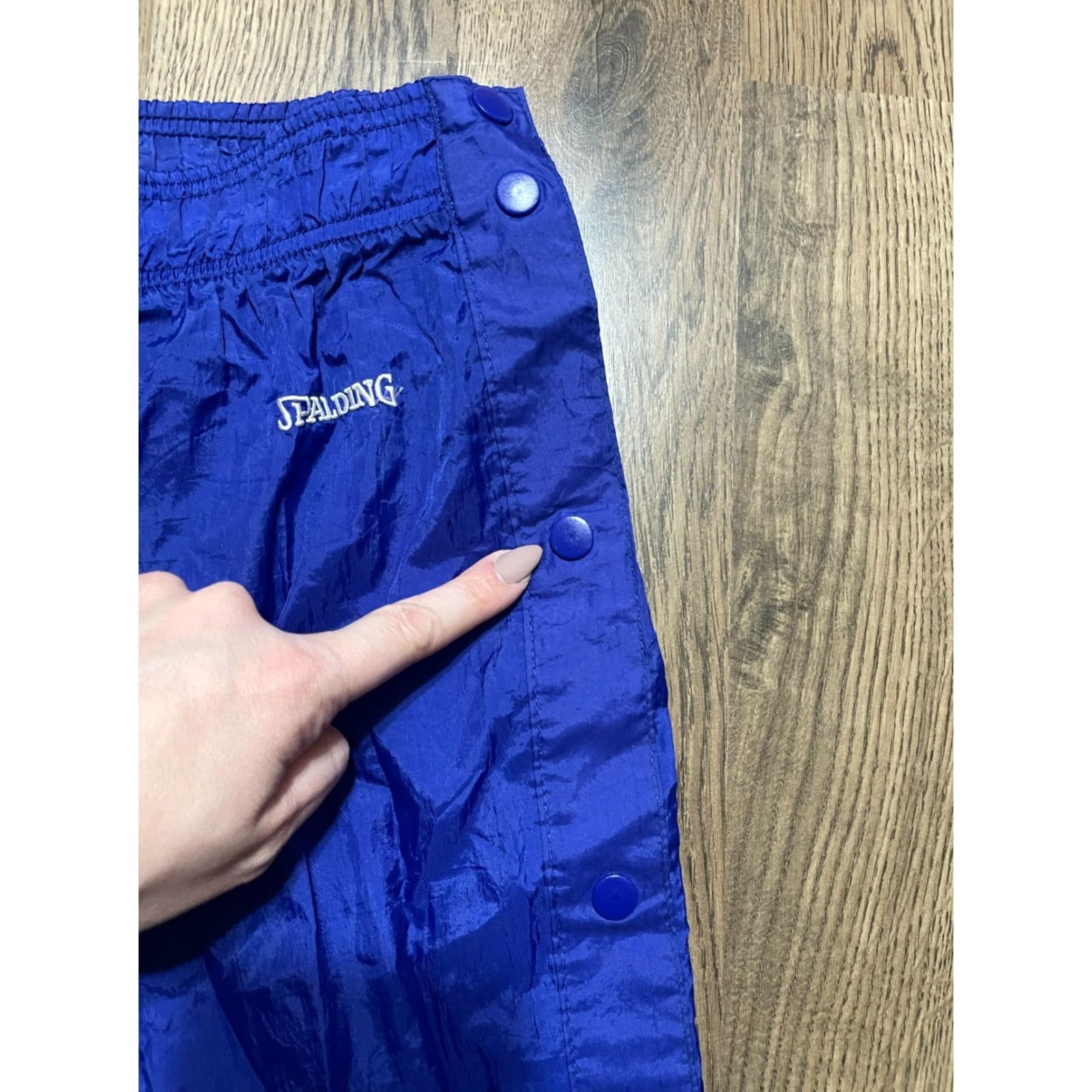 Spalding Spalding ACTIVEWEAR Pants Womens Medium Blue Windbreaker Side Buttons Regular Inseam 28.5" Straight Pants Daywear Casual WindsFallSpringSummer Mens? Size 32" / US 10 / IT 46 - 4 Thumbnail