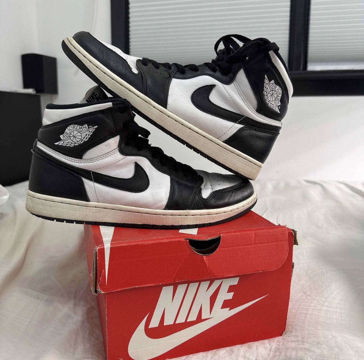 Jordan Brand Black and White Jordan 1’s Size US 11 / EU 44 - 1 Thumbnail