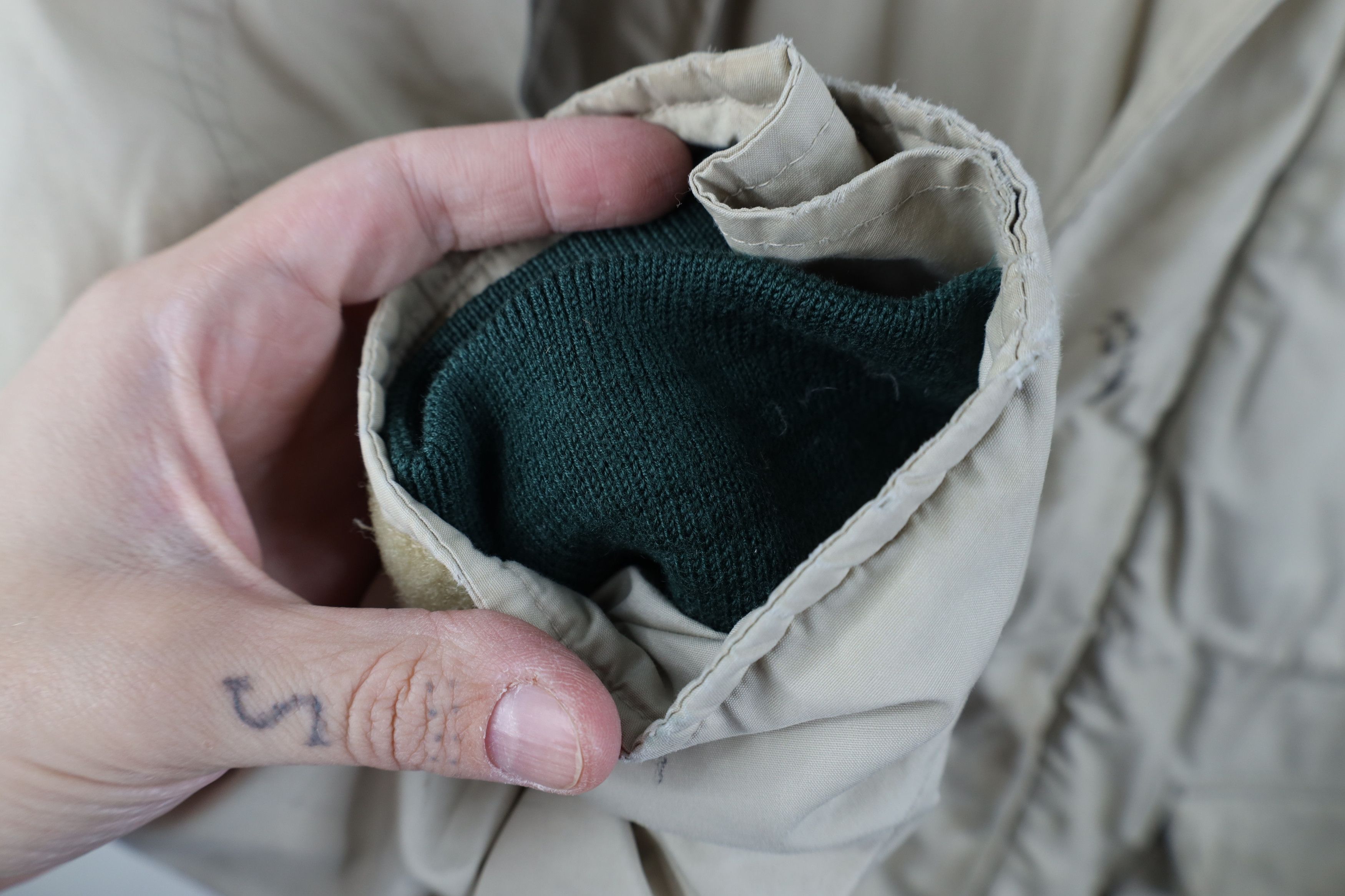 Vintage Vintage 90s Streetwear Down Insulated Puffer Jacket Beige Size US XL / EU 56 / 4 - 8 Thumbnail