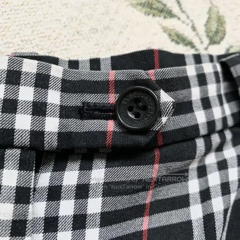 Burberry Burberry Colorful Cotton Check Relaxed Pants. Size 31" - 2 Thumbnail