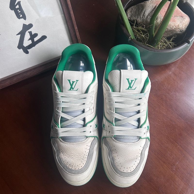 Louis Vuitton Louis Vuitton Green Leather Low-Top Trainers - Size US 8.5 / EU 41-42 - 2 Thumbnail