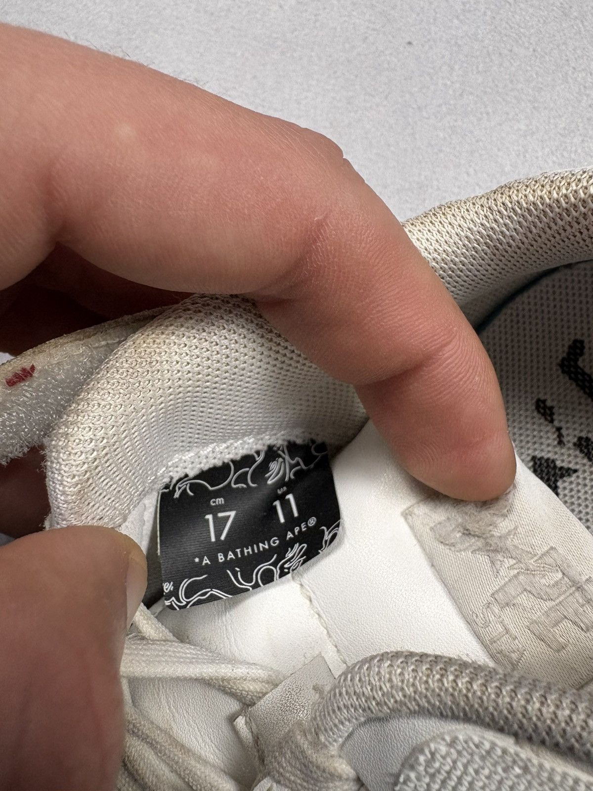 Bape A Bathing Ape Bapesta M2 Low Kids Velcro Triple White US 11K Size US 5 / EU 37 - 13 Thumbnail