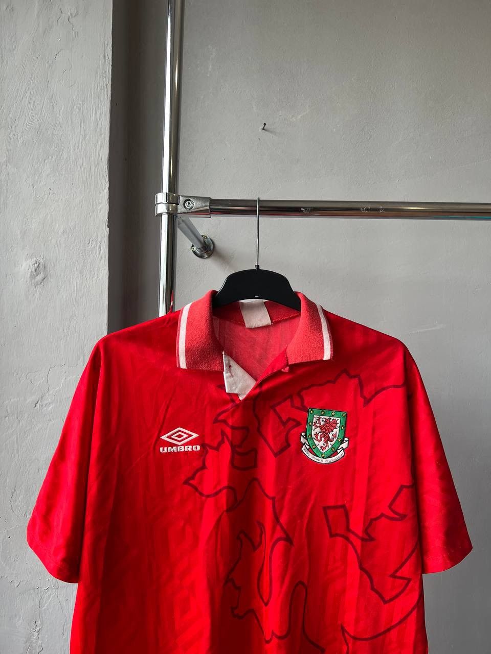 Umbro 1992/94 WALES TEAM HOME SOCCER JERSEY FOOTBALL SHIRT RARE Size US XXL / EU 58 / 5 - 3 Thumbnail