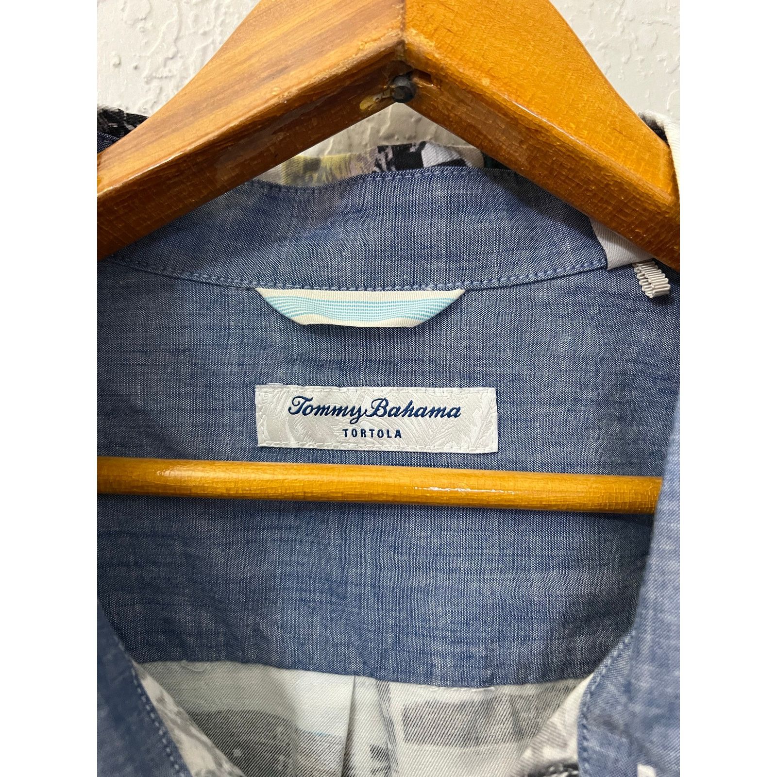Tommy Bahama Tommy Bahama Tortola Camp Shirt Mens XXL Beach Photo Print Size US XXL / EU 58 / 5 - 3 Thumbnail