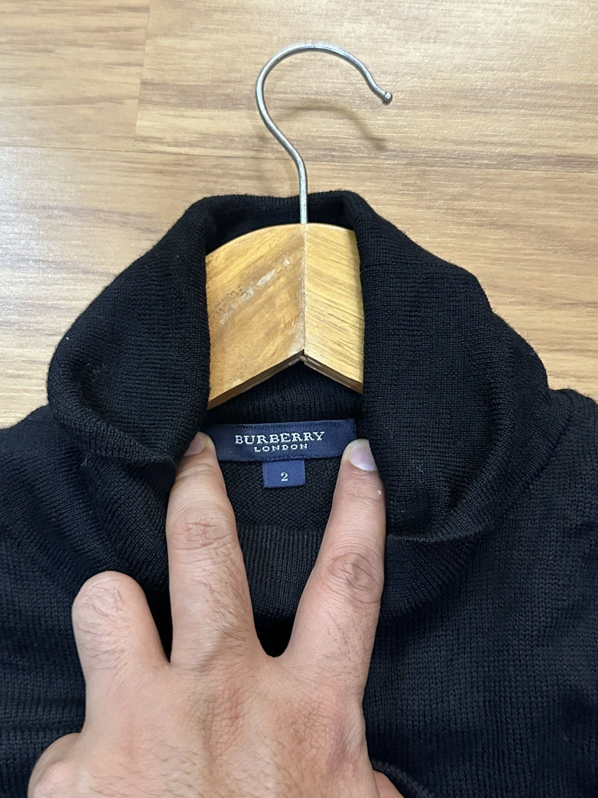Burberry Burberry Turtle Neck Embroidered Mohair Knitwear Sweater Size US S / EU 44-46 / 1 - 13 Thumbnail