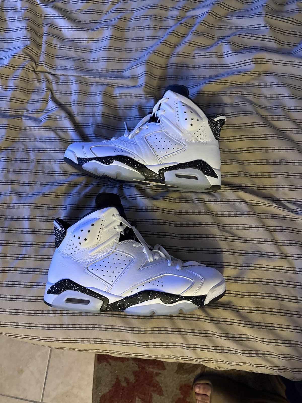 Designer × Nike Jordan 6s Oreo Size US 9.5 / EU 42-43 - 2 Thumbnail
