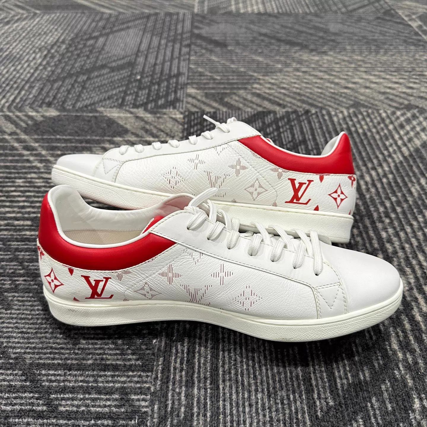 Louis Vuitton LV Monogram White Sneaker Red Tail US9.5/EU43.5 99 New Size US 10.5 / EU 43-44 - 5 Thumbnail