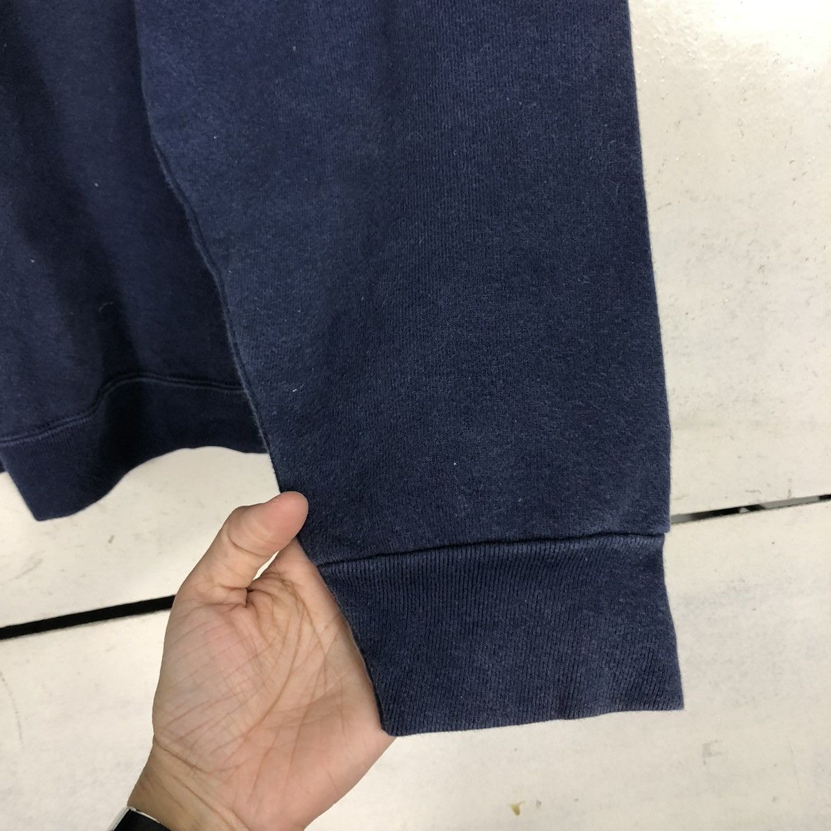 Japanese Brand 🔥VINTAGE SWEATSHIRT CRU MADE IN USA CENTRE LOGO Size US L / EU 52-54 / 3 - 13 Thumbnail