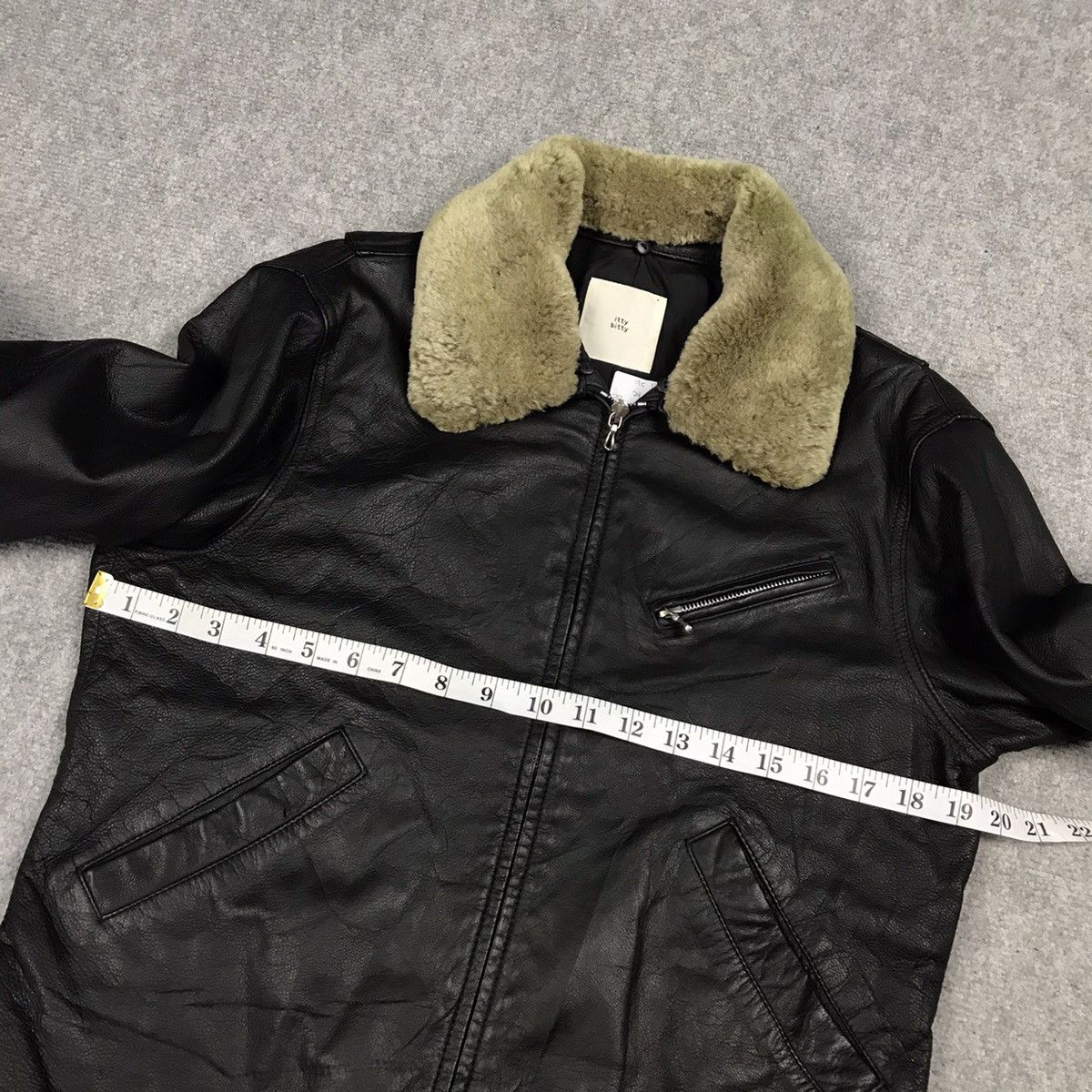 If Six Was Nine ITTY BITTY LEATHER JAPAN PUNK FUR COLLAR STYLE JACKET Size US S / EU 44-46 / 1 - 15 Thumbnail
