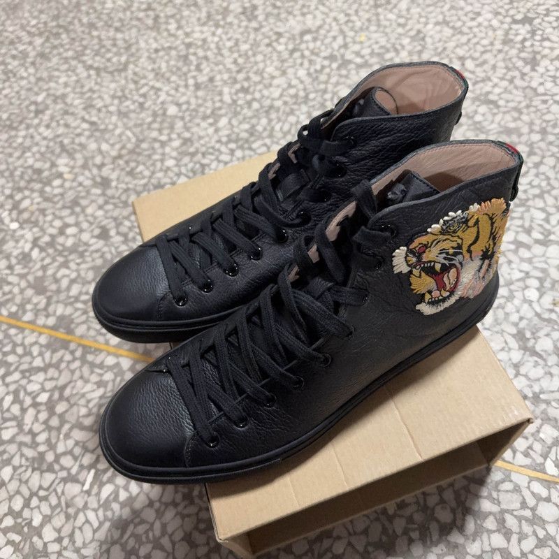 Gucci Gucci Black Tiger Head High-Top Sneakers - Size US 9.5 / EU 42-43 - 1 Thumbnail