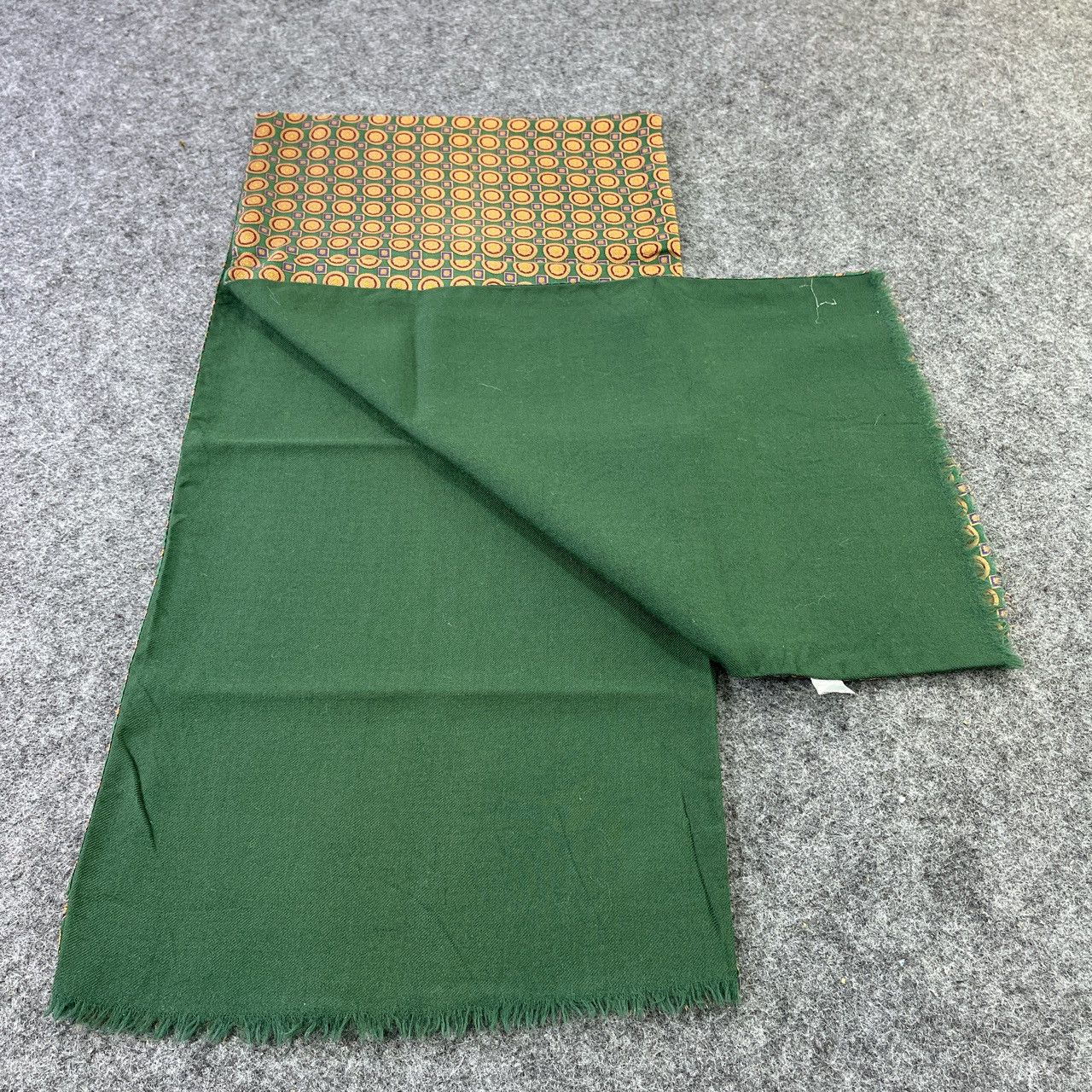 United Colors Of Benetton United Colors of Benetton Scarf/Muffler / Neckwear T392 Size ONE SIZE - 3 Thumbnail