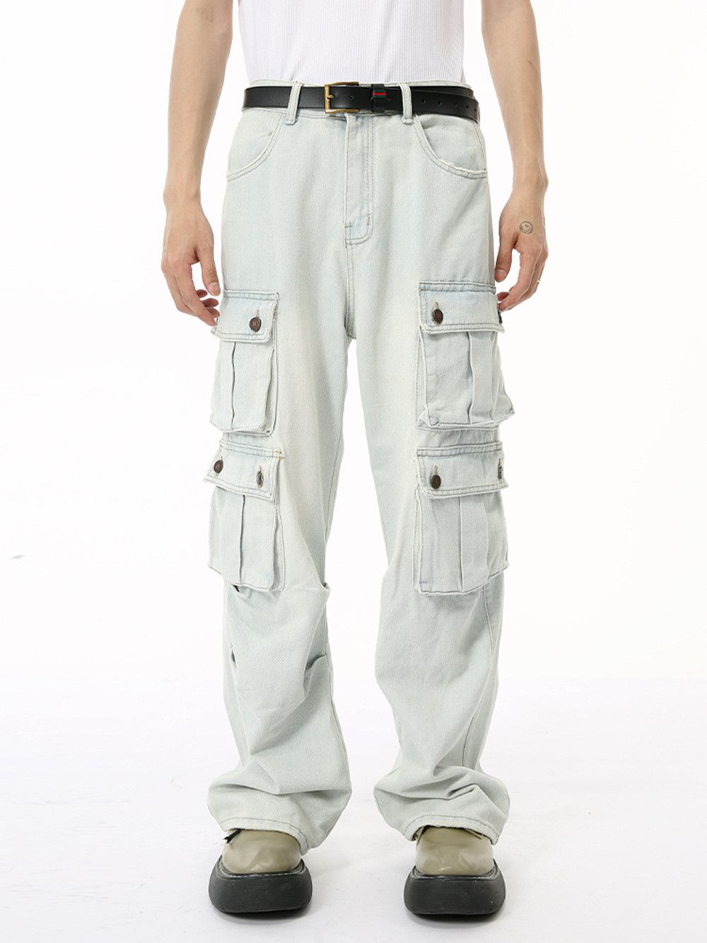 Japanese Brand Men's American-style light wash multi-pocket cargo jeans Size US 32 / EU 48 - 1 Thumbnail