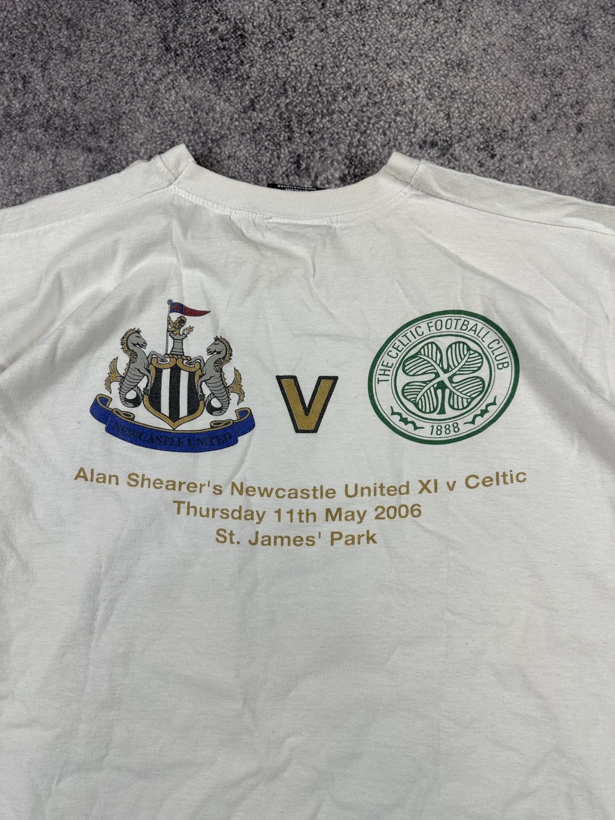 Vintage Vintage New Castle 2006 T-shirt Rare Streetwear Soccer XL Size US XL / EU 56 / 4 - 4 Thumbnail