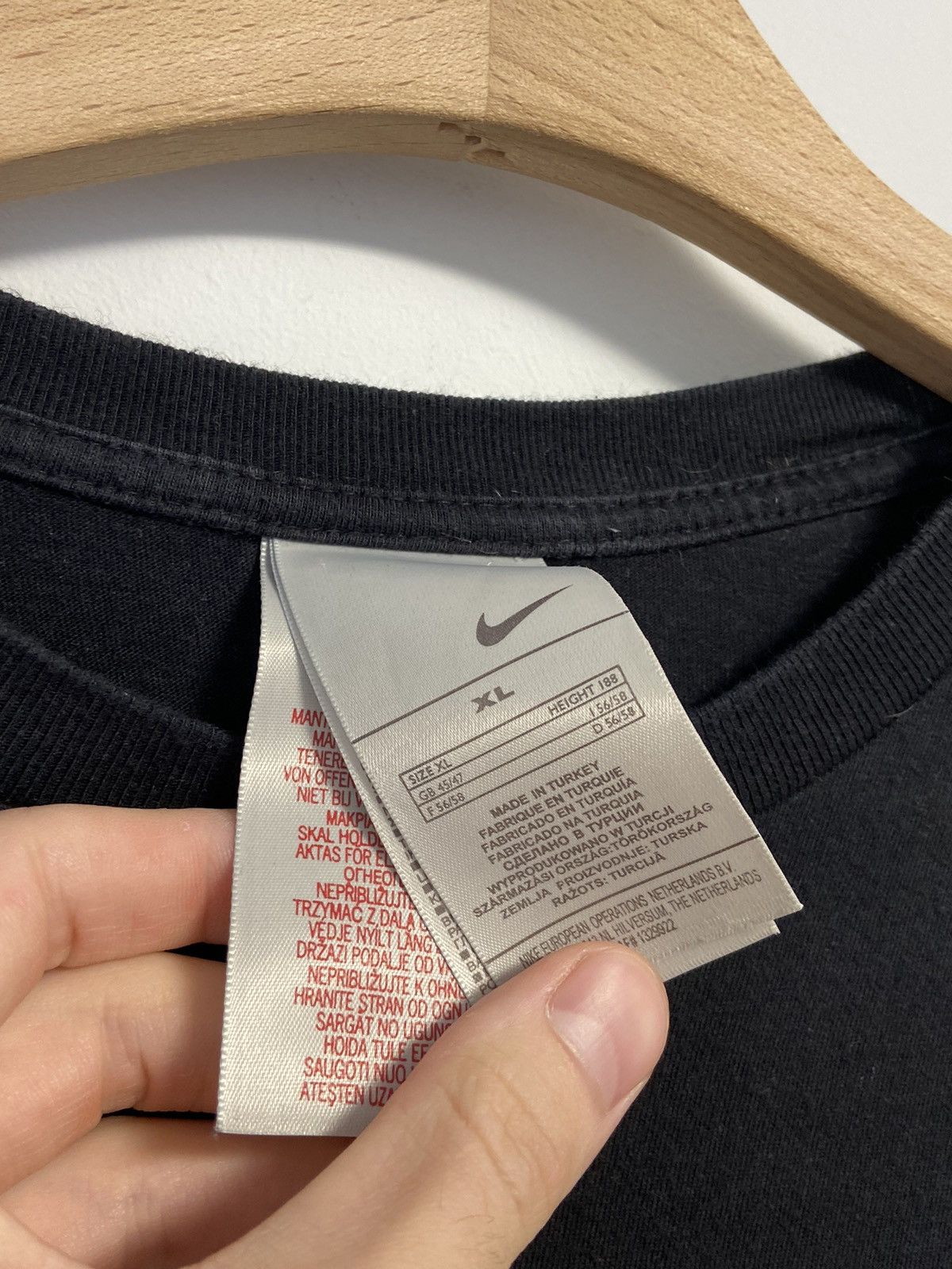 Vintage Nike vintage t-shirt big center logo Size US XL / EU 56 / 4 - 5 Thumbnail