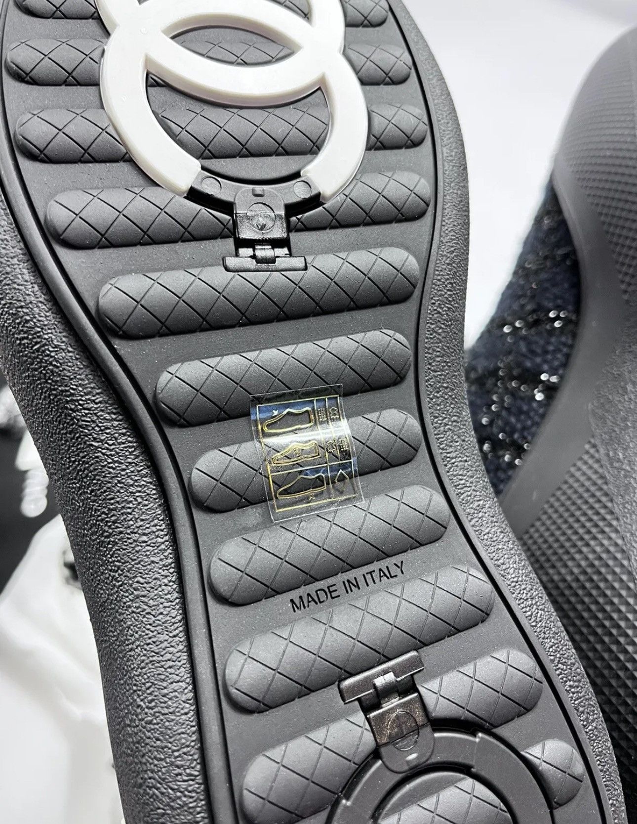 Chanel CHANEL Fall-Winter 22/23 Winter Sneakers Size US 9 / EU 42 - 10 Thumbnail