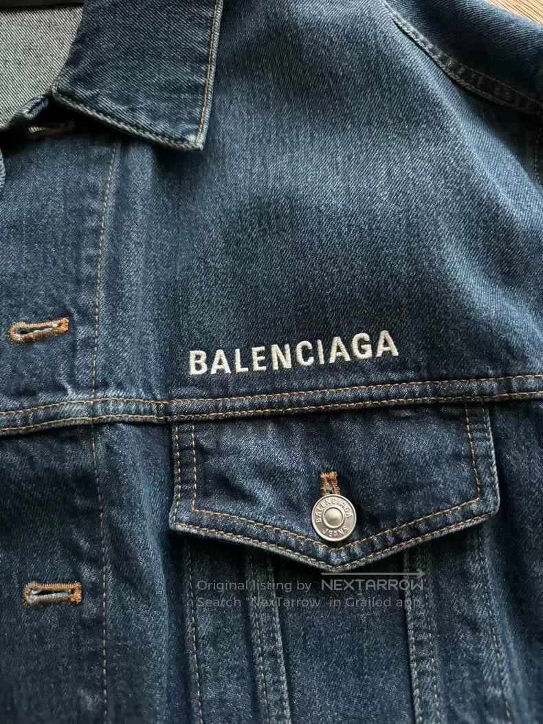 Balenciaga Balenciaga Blue front and back embroidered logo denim jack Size US L / EU 52-54 / 3 - 4 Thumbnail