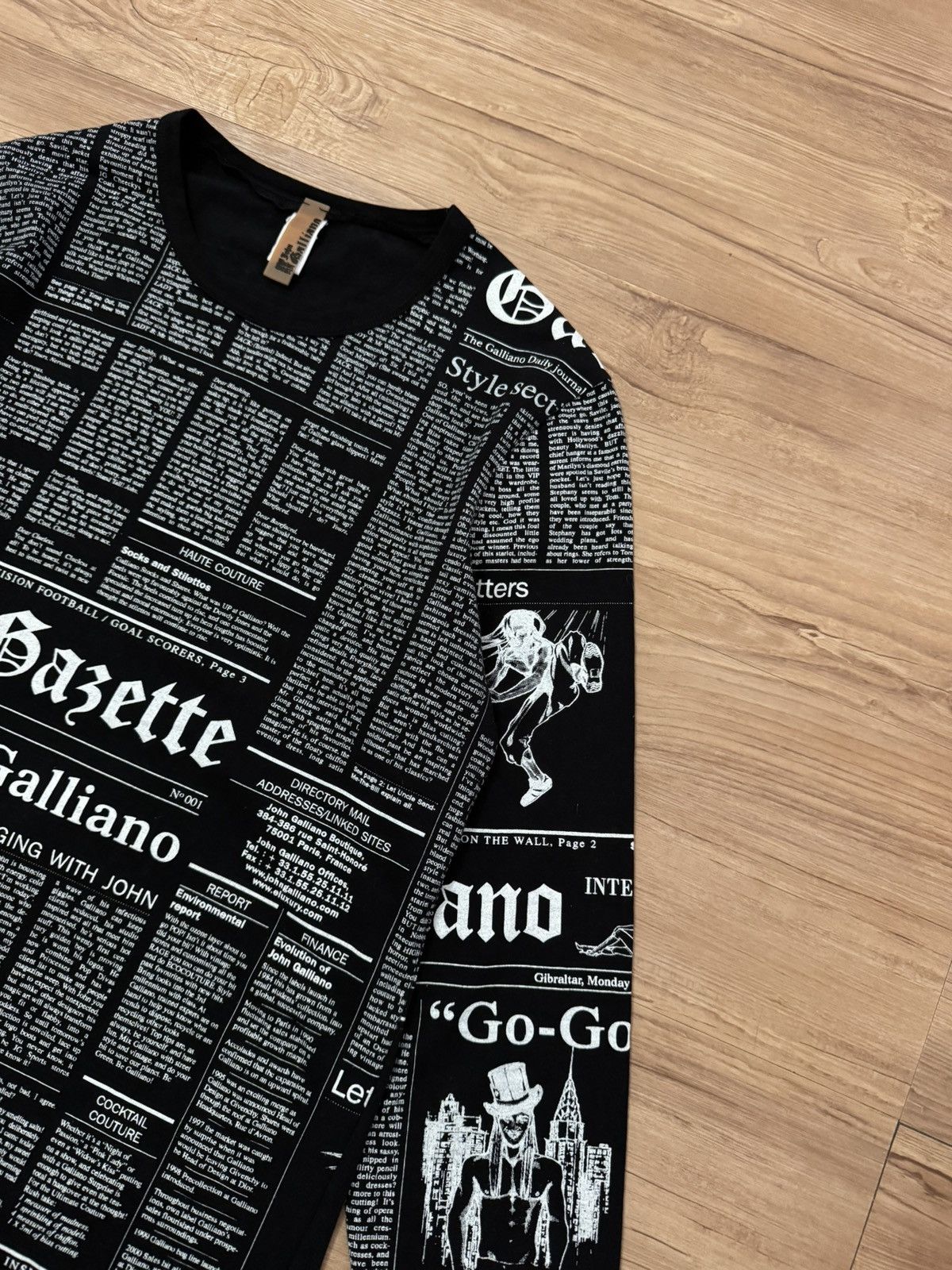 John Galliano Rare !! Vintage John Calliano newspaper print LS Shirt Size US S / EU 44-46 / 1 - 4 Thumbnail