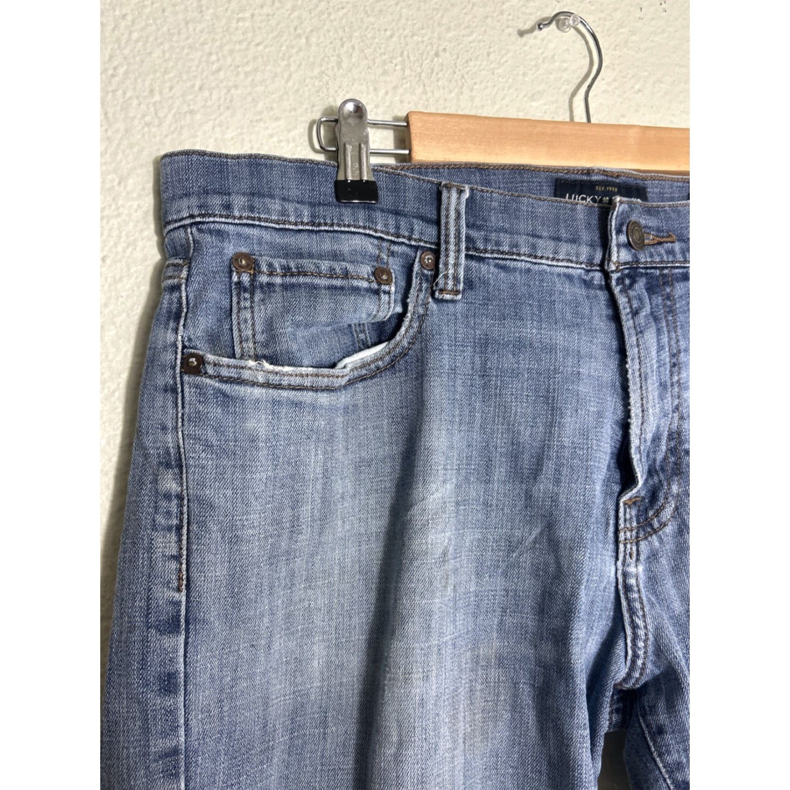 Lucky Brand Lucky Brand 221 Jeans Straight Medium Wash Men 36x32 Blue Size US 36 / EU 52 - 5 Thumbnail