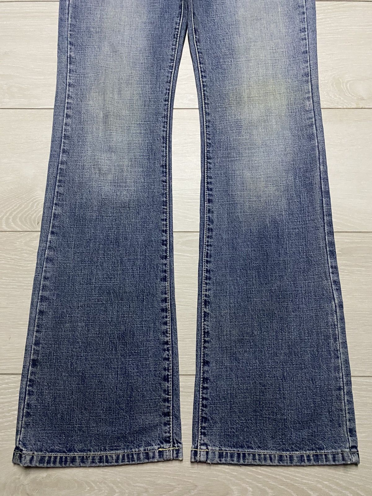 Lucky Brand Vintage Lucky Brand Dungaree Light Wash Flare Jeans Size US 29 - 5 Thumbnail