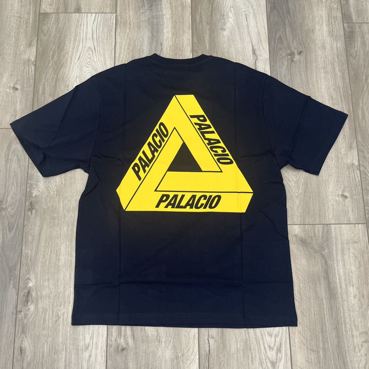 Palace Palace Tri Lingual Navy Spanish Tee Large Palacio Size US L / EU 52-54 / 3 - 1 Thumbnail
