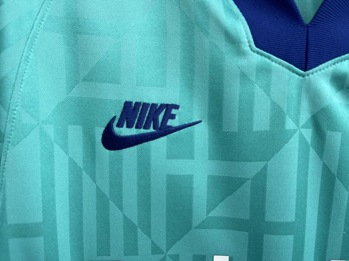 Nike BARCELONA 2019 2020 THIRD FOOTBALL SHIRT SOCCER JERSEY NIKE Size US S / EU 44-46 / 1 - 5 Thumbnail