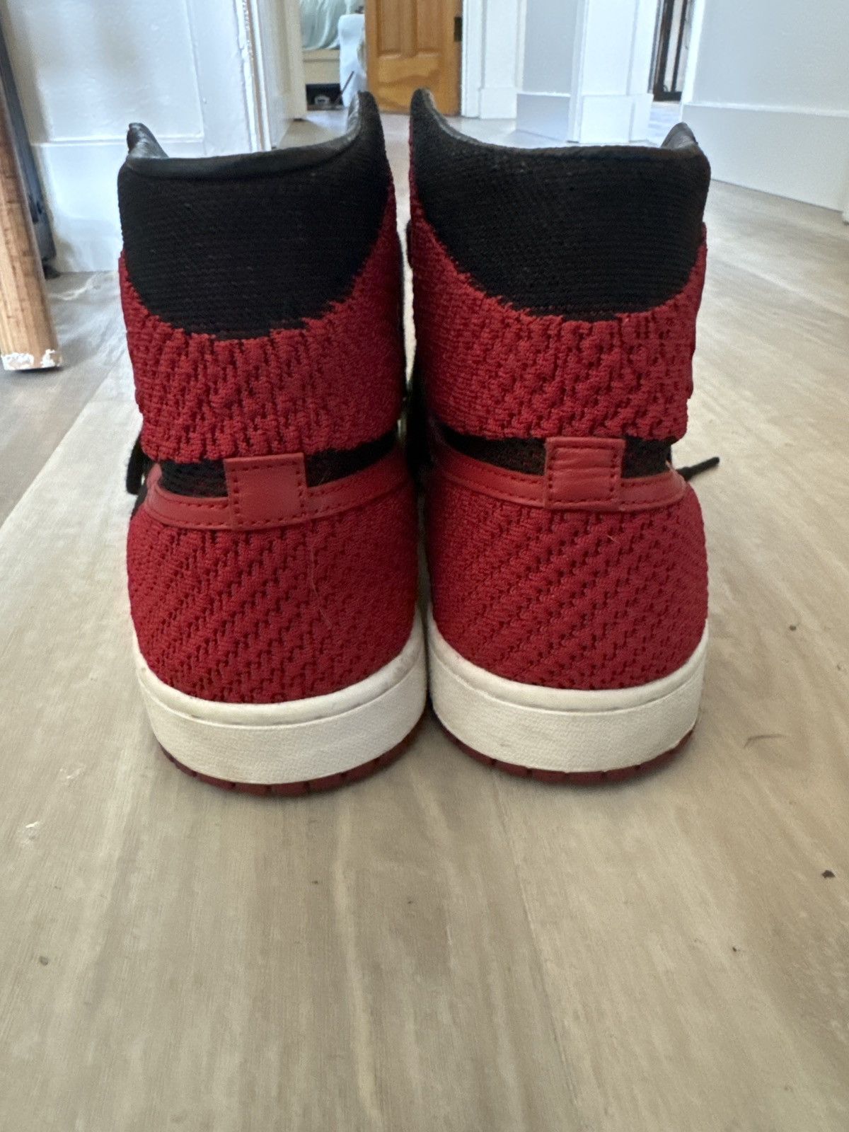 Nike Jordan 1 Retro High Flyknit Bred Size US 11.5 / EU 44-45 - 5 Thumbnail