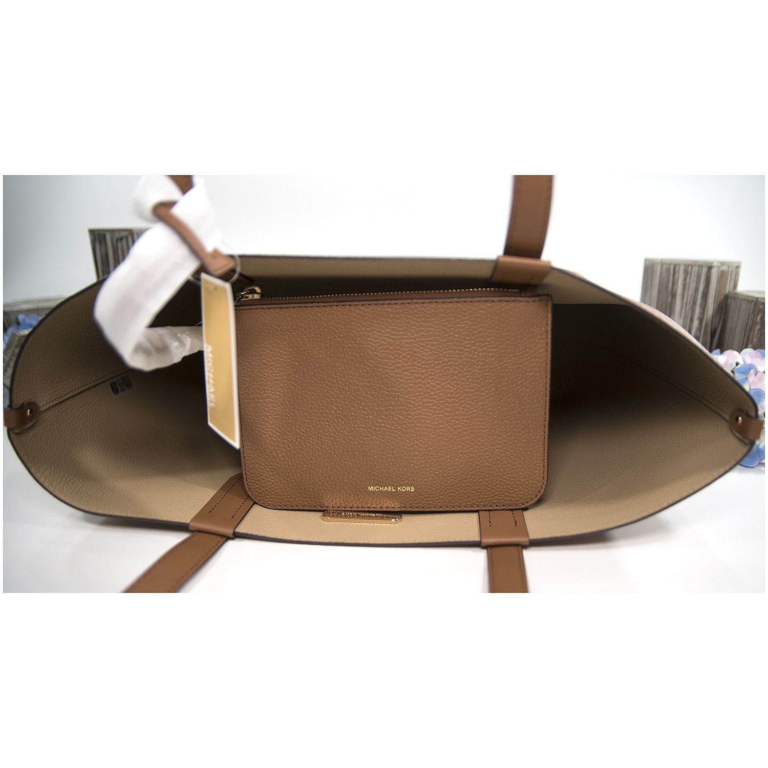 Michael Kors Michael Kors Luggage Leather Eliza XL Extra Large Reversible Size ONE SIZE - 8 Thumbnail