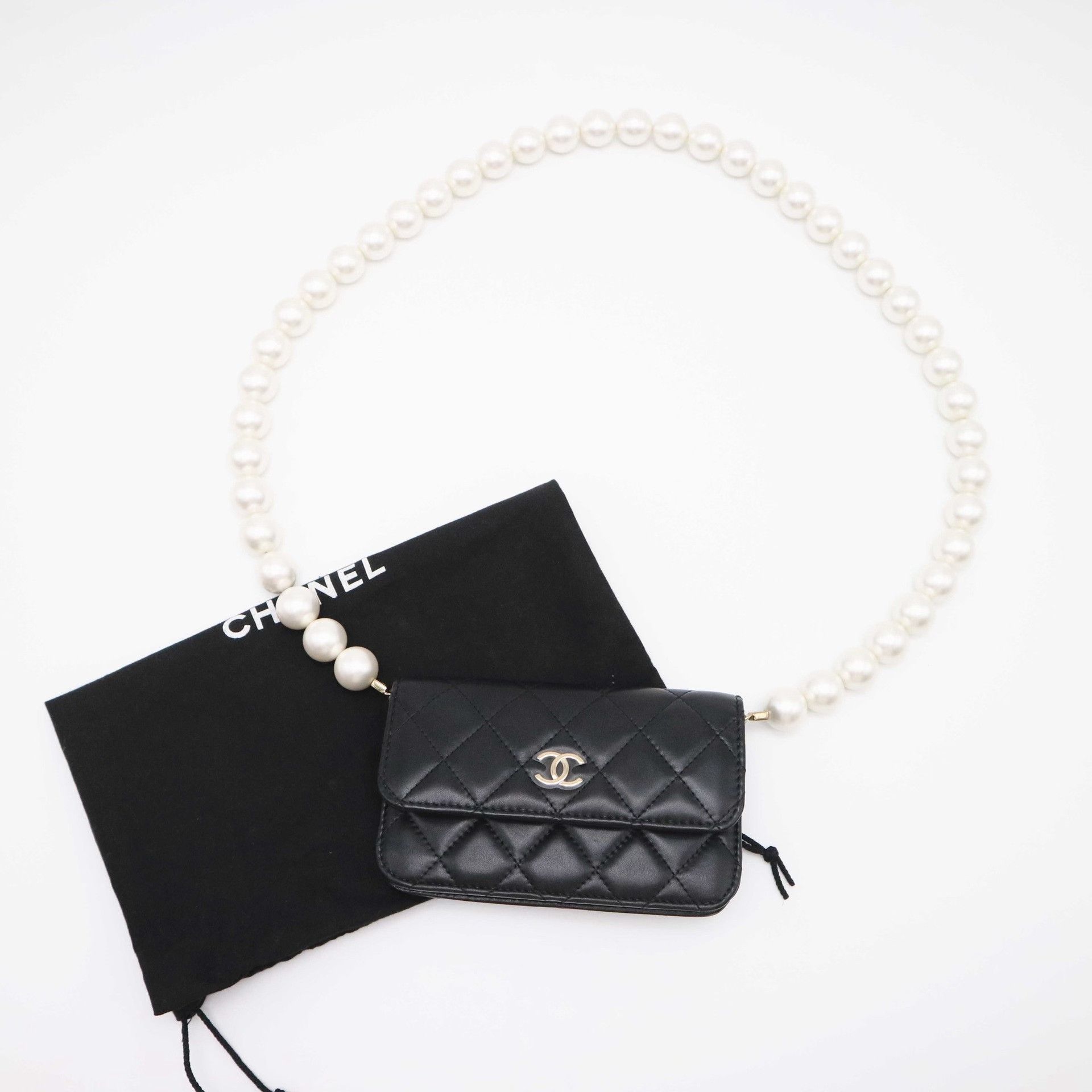 Chanel Pre-loved Bag Very good condition Size ONE SIZE - 1 Thumbnail