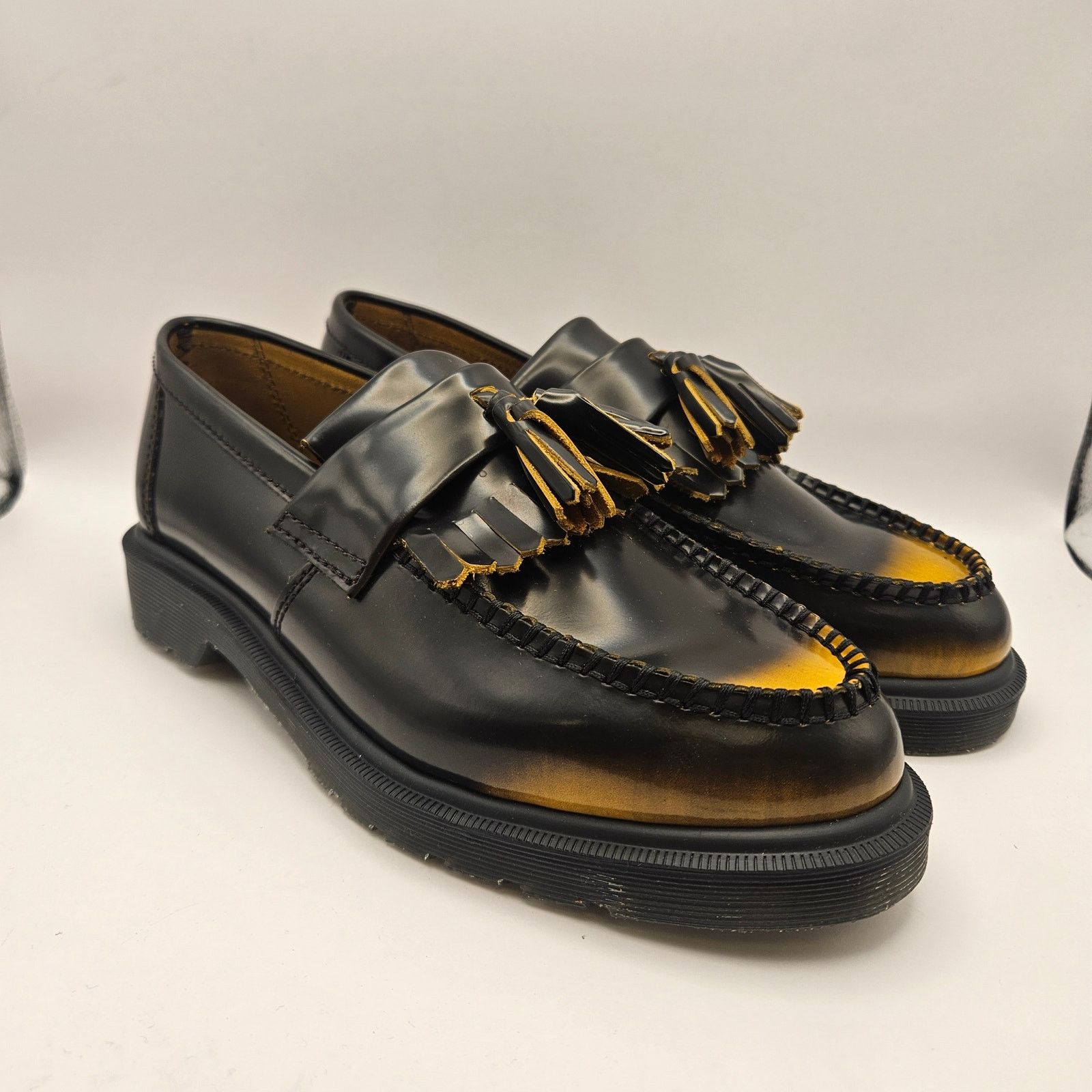 Dr. Martens DR MARTENS MEN'S 8 ADRIAN TASSEL ARCADIA RUB OFF LOAFER Size US 8 / EU 41 - 5 Thumbnail