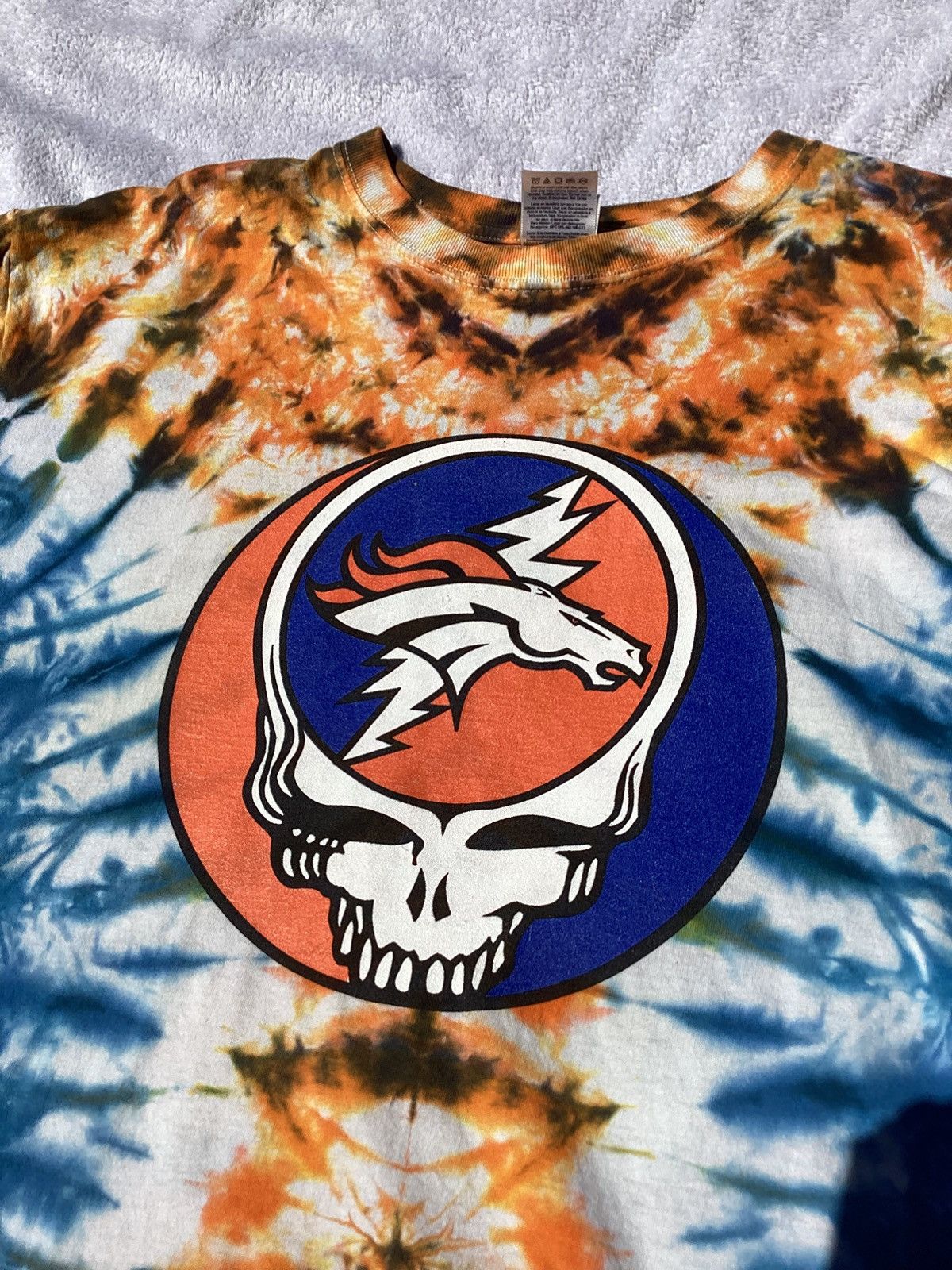 Fruit Of The Loom NFL Denver Broncos Grateful Dead steely head FOTL tshirt Size US L / EU 52-54 / 3 - 2 Thumbnail
