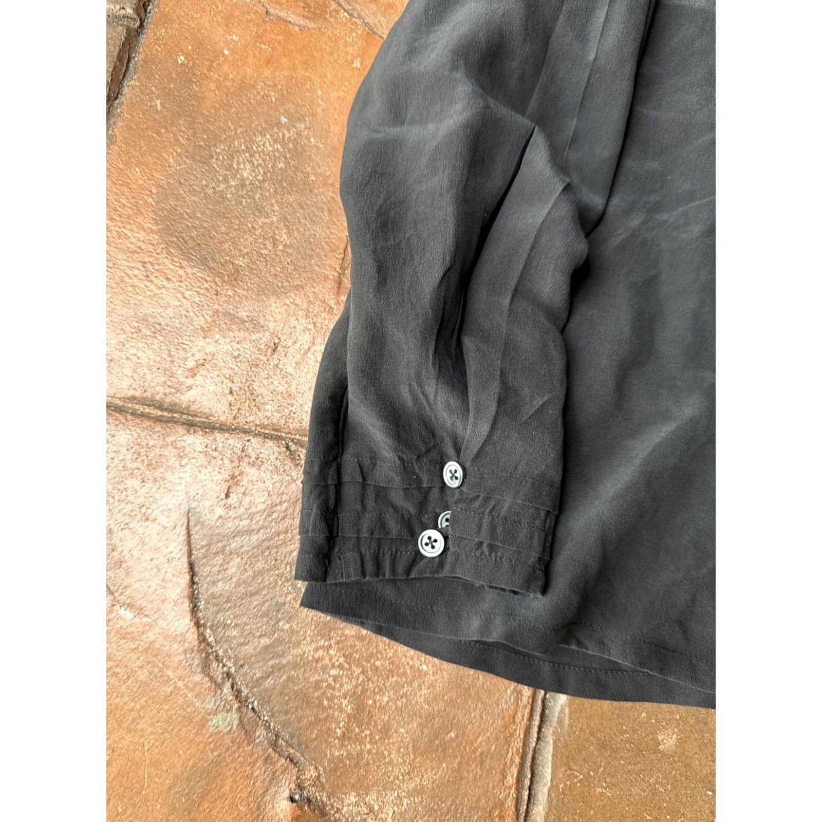 Vintage VINTAGE Marie France Button Up Blouse Shirt Top Women's 40 Silk Black Roll Tab Sleeve Ruffle Button-Up Size M / US 6-8 / IT 42-44 - 4 Thumbnail
