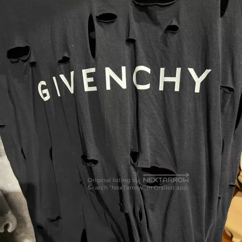 Givenchy Givenchy Fake Two-Piece Hole Destruction Letter Logo Print Size US S / EU 44-46 / 1 - 4 Thumbnail