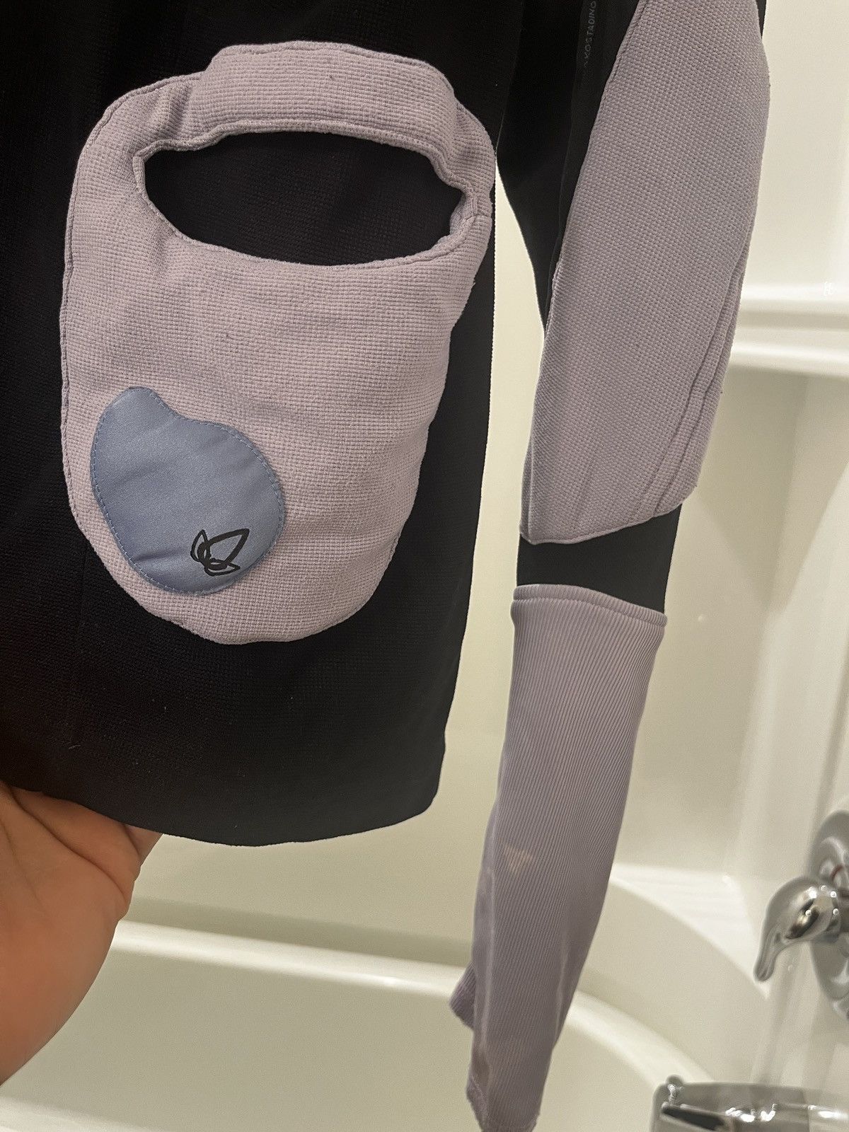 Kiko Kostadinov KIKO KOSTADINOV MURISEAY POCKET TOP BLACK/ORCHID Size US M / EU 48-50 / 2 - 3 Thumbnail