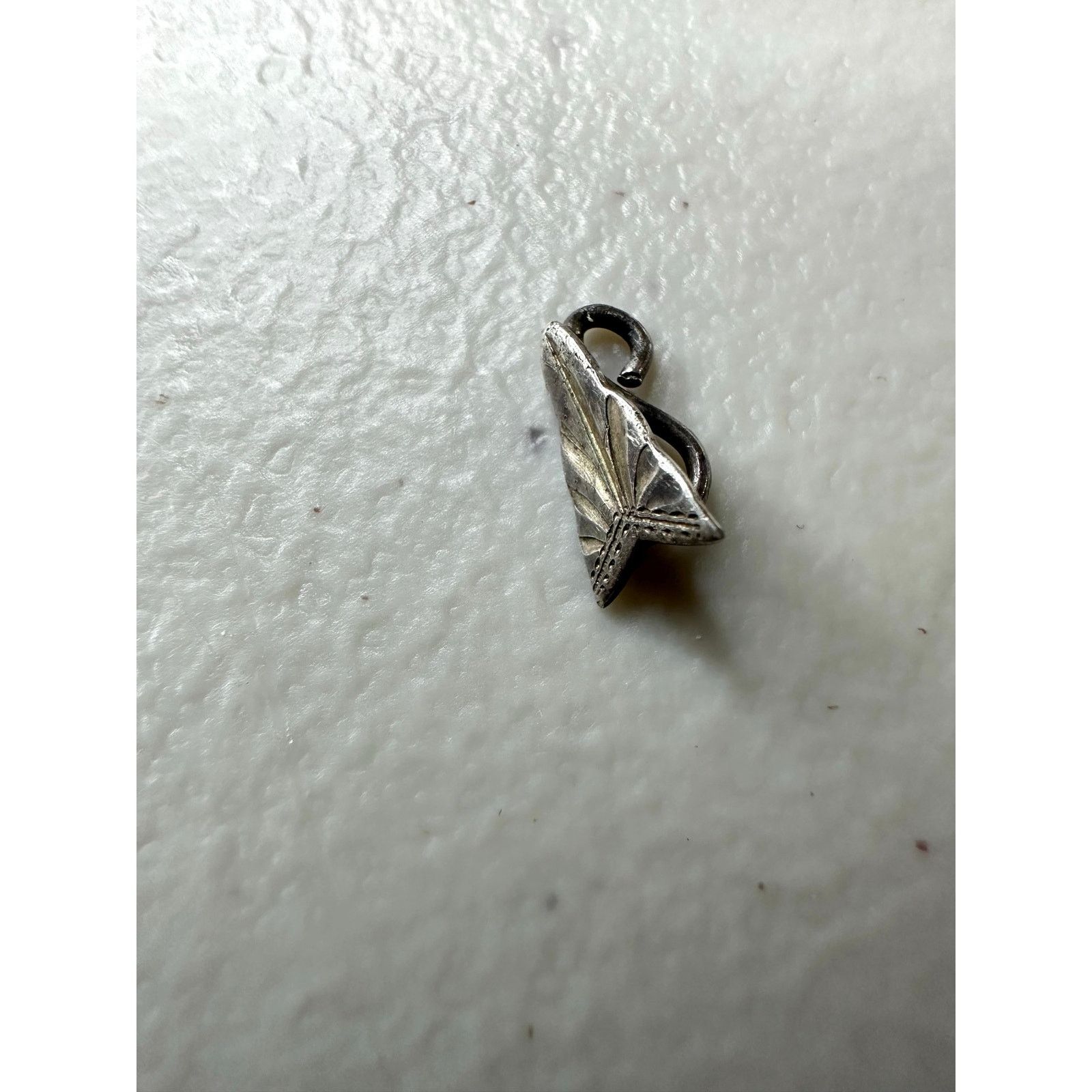 & Other Stories Vintage Sterling Silver Leaf Hook Clasp Tiny Jewelry 925 Size ONE SIZE - 1 Thumbnail