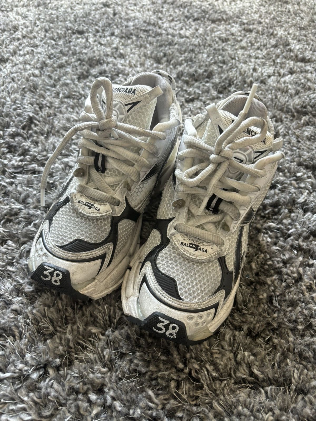 Balenciaga Balenciaga Runner Leather Gradient Size 38 | Grailed