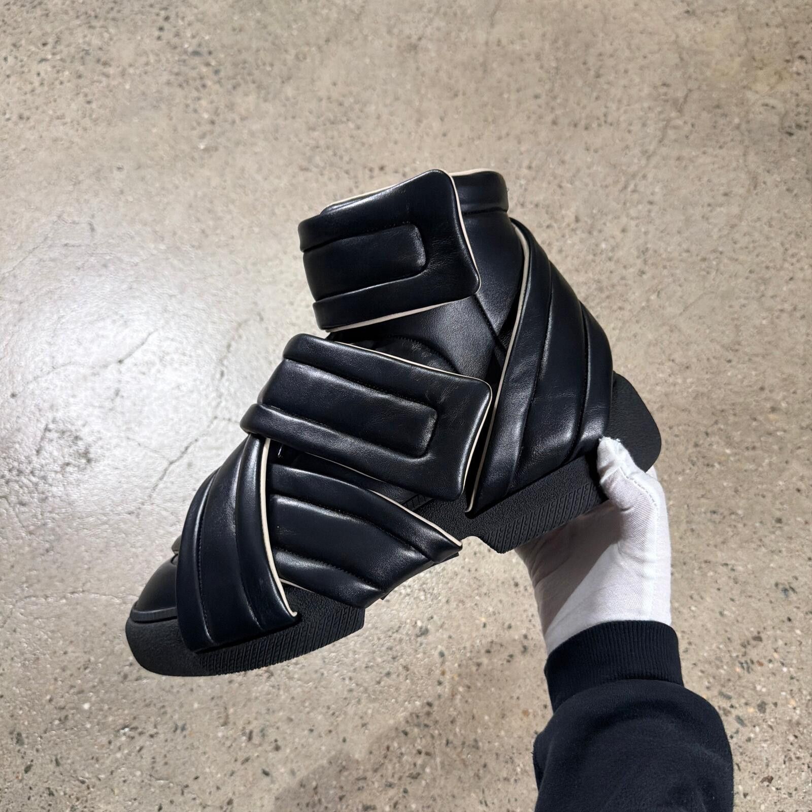 Maison Margiela Maison Margiela Multi-Strap Future Show Sneakers Size US 13 / EU 46 - 2 Thumbnail