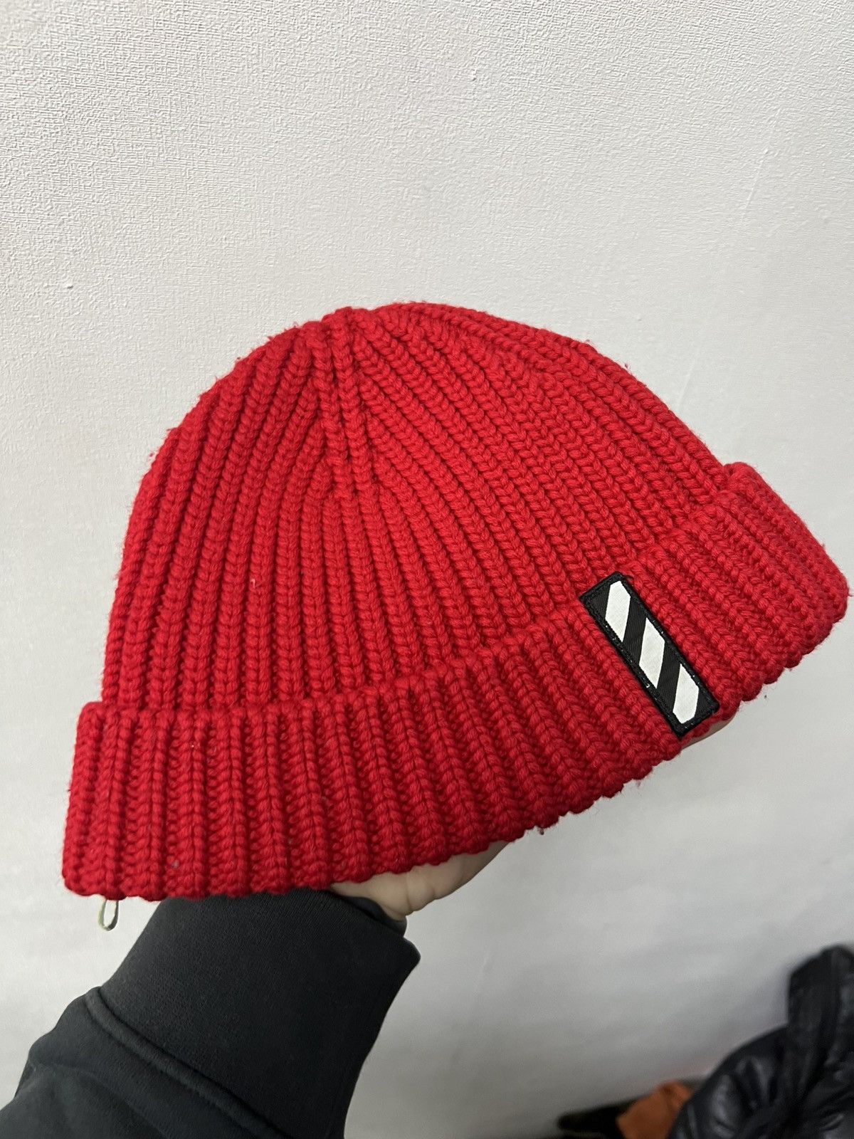 Off-White Off-White Beanie/Toque Hat Red Size ONE SIZE - 3 Thumbnail