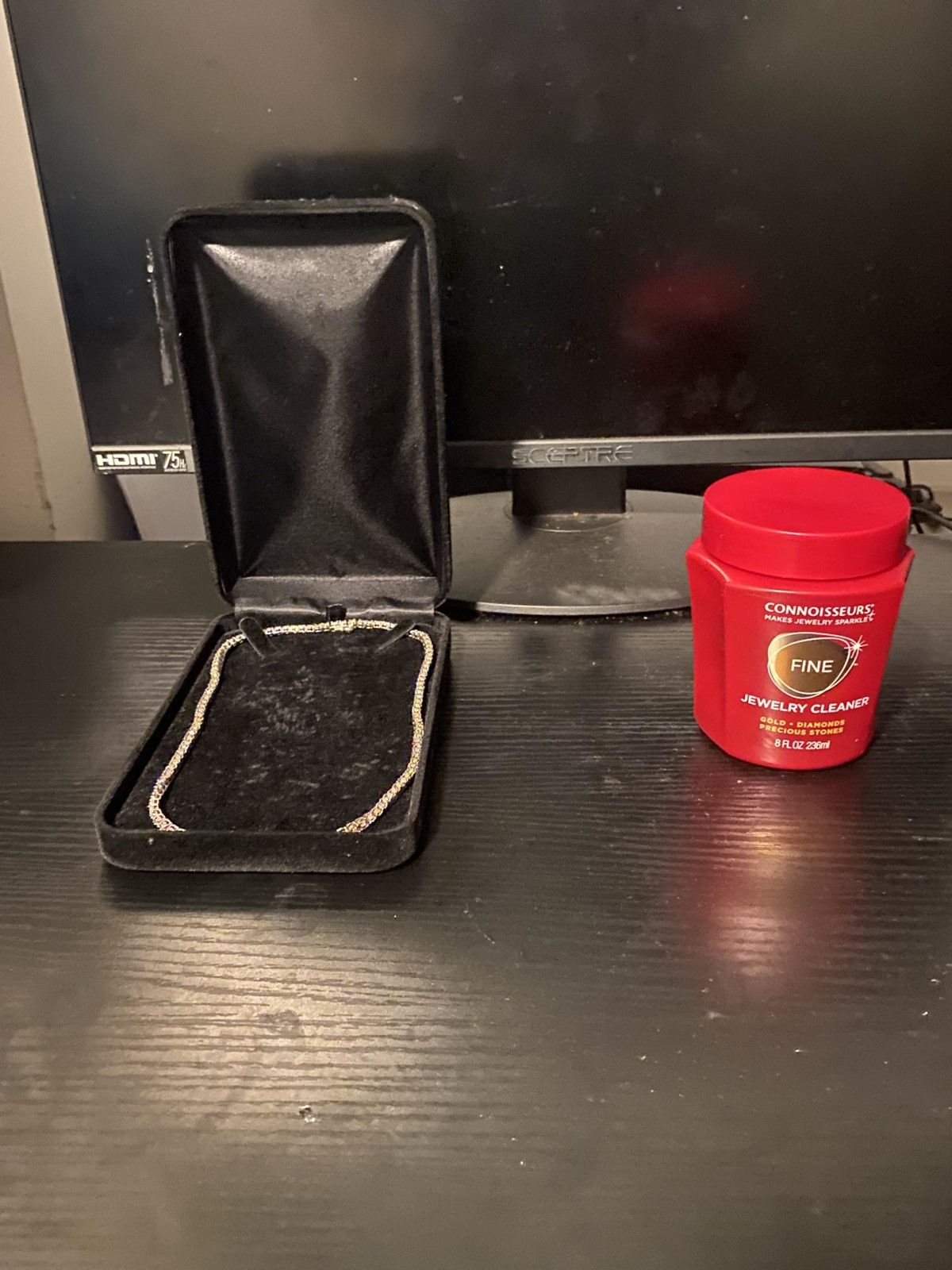 Other 900 silver chain (90% purity) comes with box , cleaning kit Size ONE SIZE - 1 Thumbnail