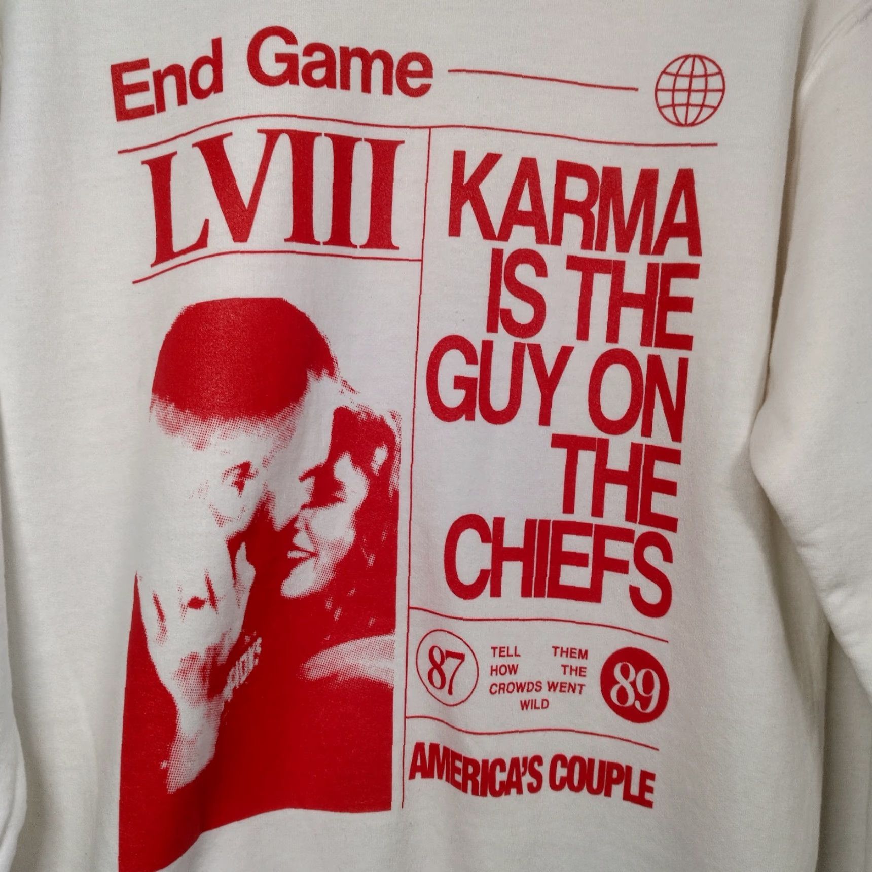Gildan Swiftie Sweatshirt M White Graphic Love Karma Engaged Romance Unisex Adults Pullover Crew Neck Long Sleeve Gildan Heavy Blend Size US M / EU 48-50 / 2 - 2 Thumbnail