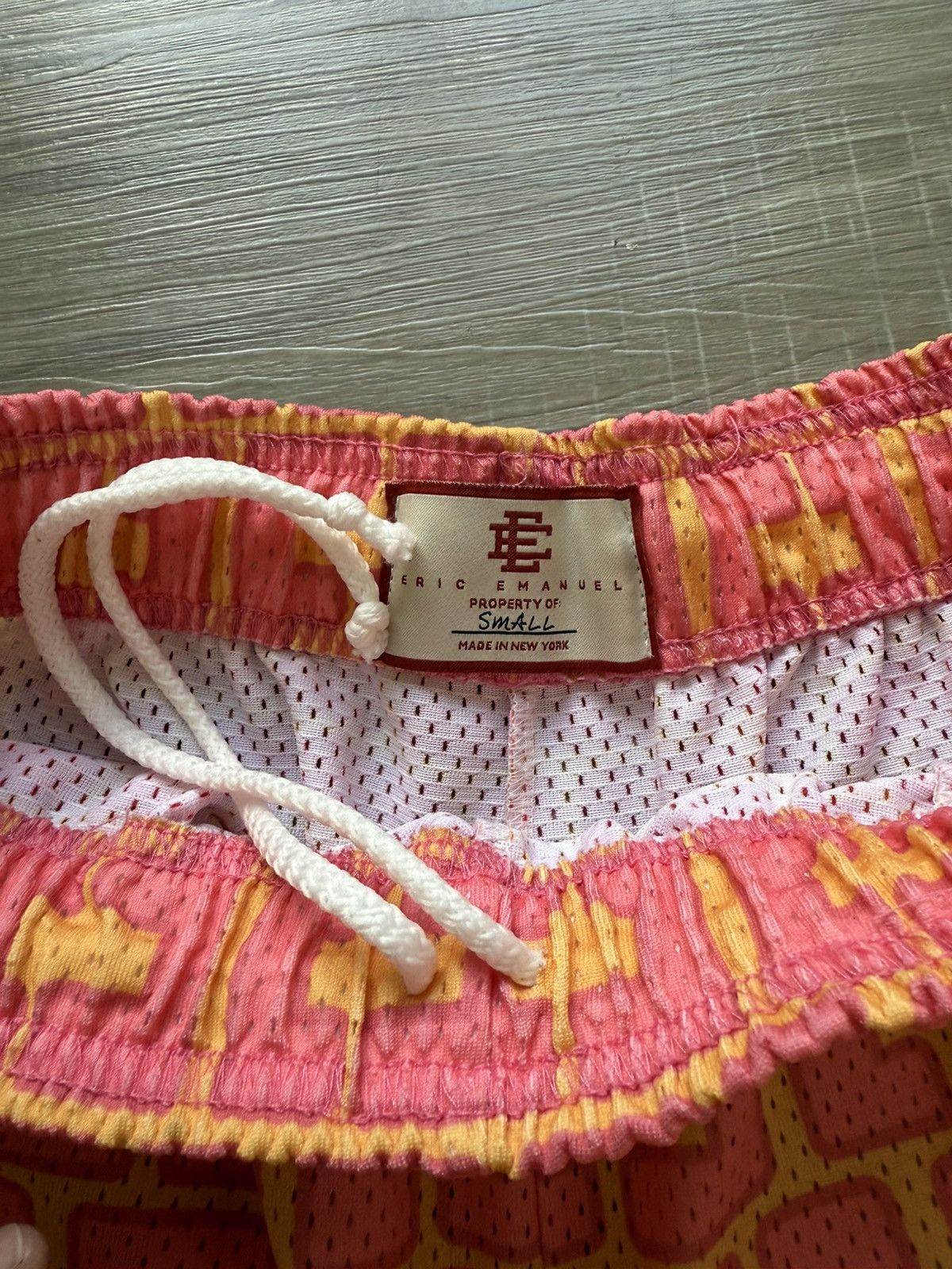 Eric Emanuel Eric Emanuel Short Fendi Size Small orange/yellow Size US 31 - 3 Thumbnail