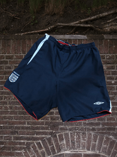 Umbro Umbro Shorts Size US 32 / EU 48 - 1 Thumbnail