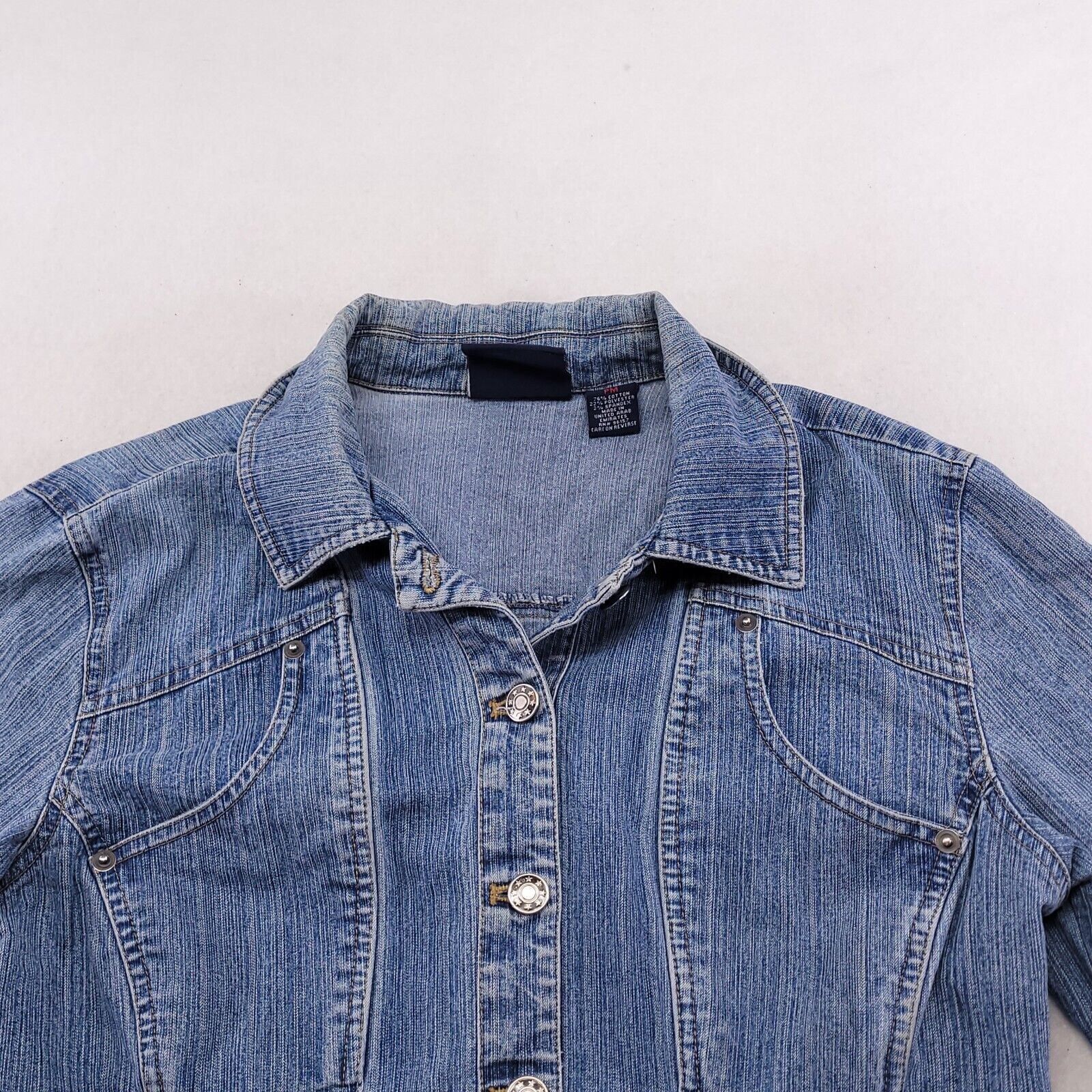 Bill Blass Bill Blass Button Up Denim Jacket Womens Size Petite PM Blue Size M / US 6-8 / IT 42-44 - 1 Thumbnail