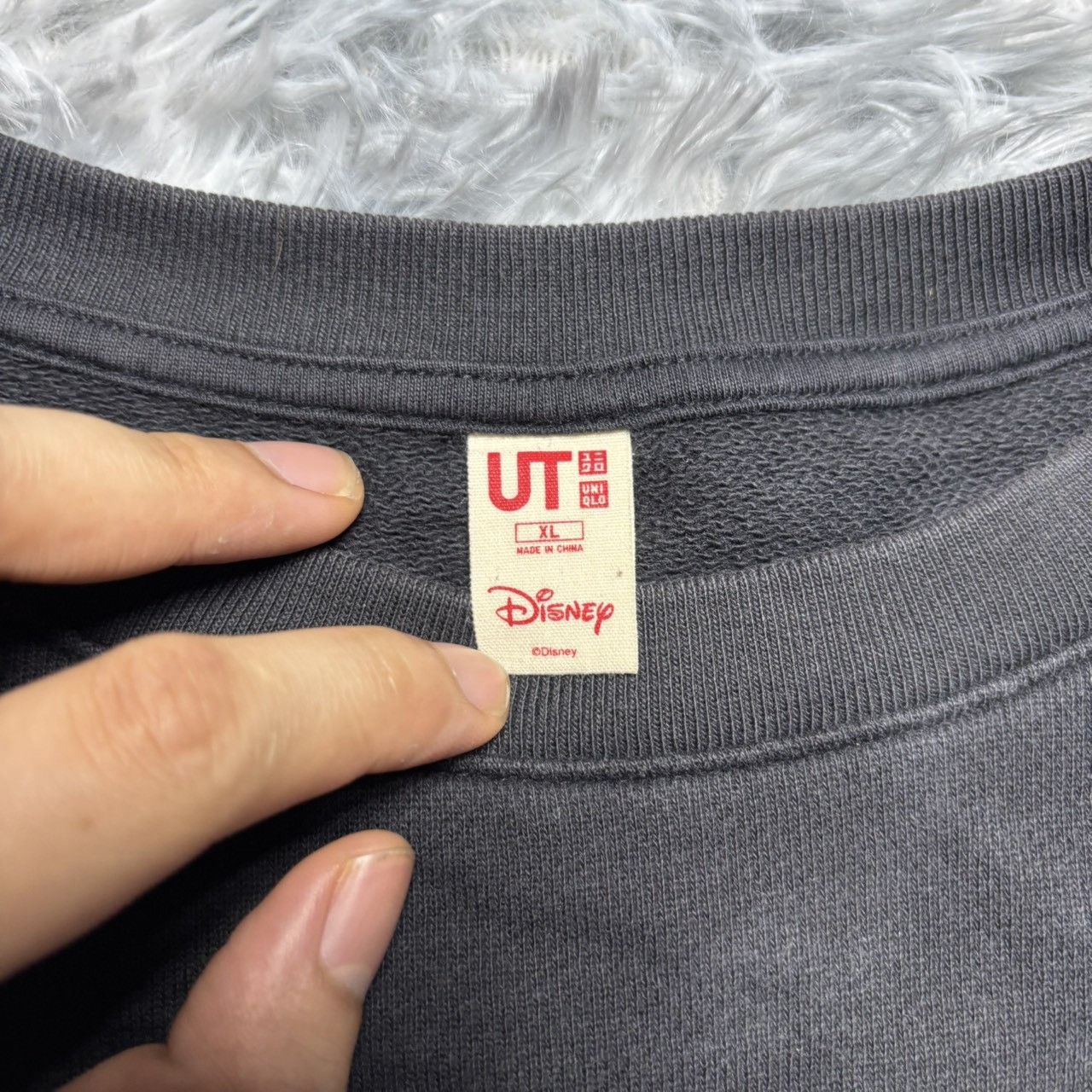 Uniqlo Uniqlo UT Disney 101 Dalmatians Black Sweatshirt Size XL Size US XL / EU 56 / 4 - 4 Thumbnail