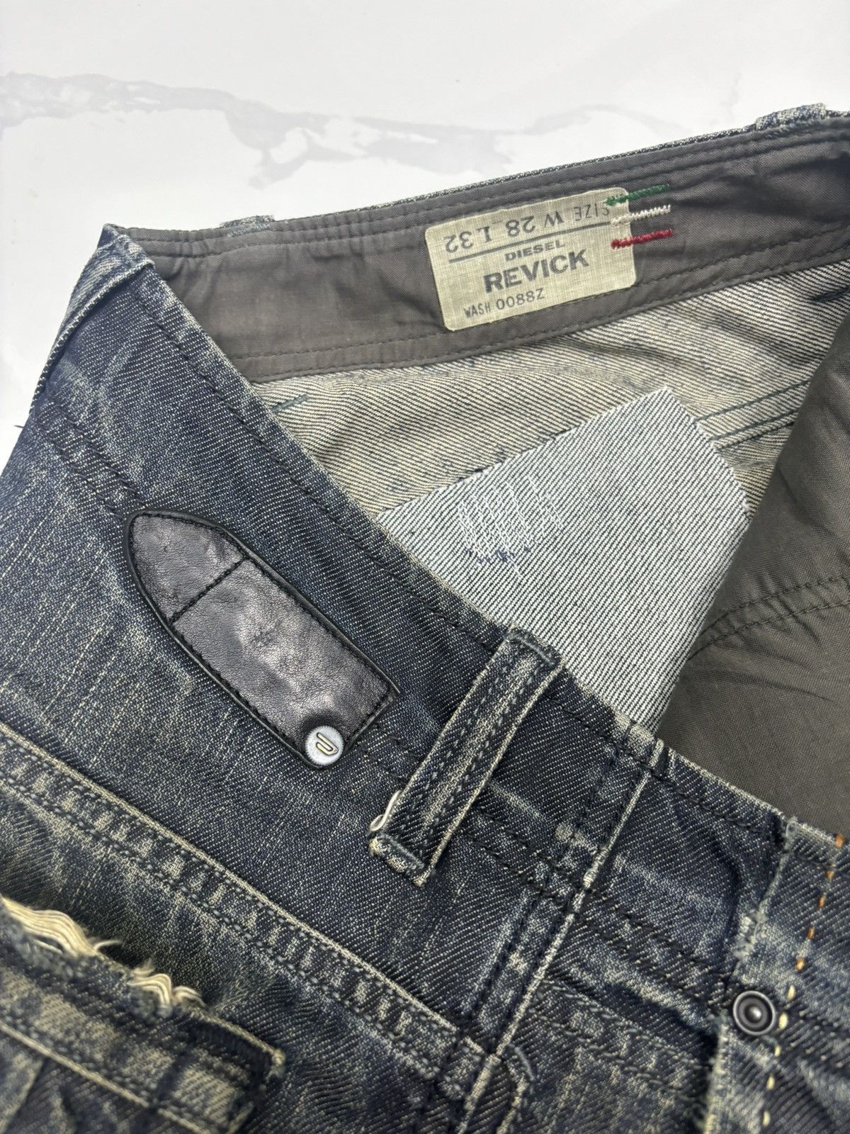 Diesel Vintage Diesel Distressed Repaired Denim Jeans Size US 30 / EU 46 - 11 Thumbnail